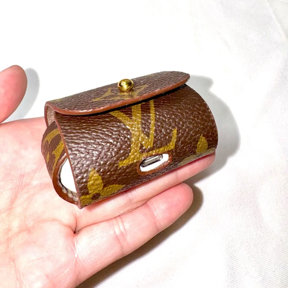 ♻️ AirPods Pro case Monogram ♻️ Hand crafted - Picture 6 of 10